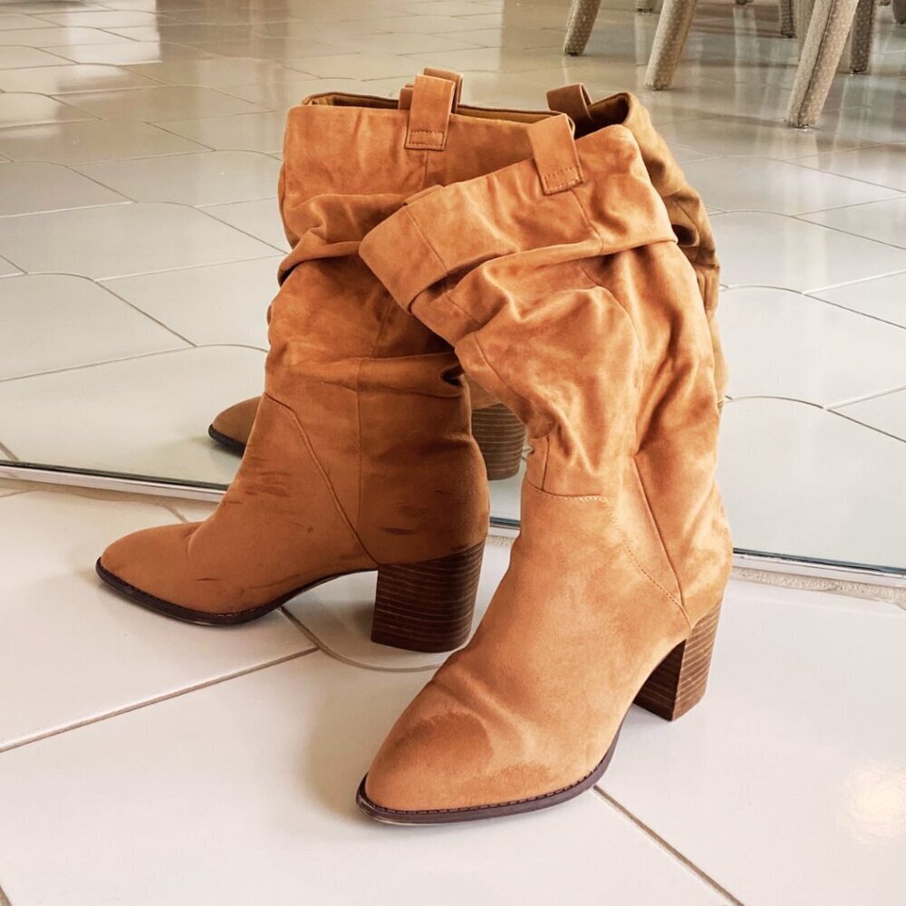 Report Tariq Tall Shaft Faux Suede Bootie Tan Block Heel Slip On/Pull Tab Size 9 - Picture 1 of 16